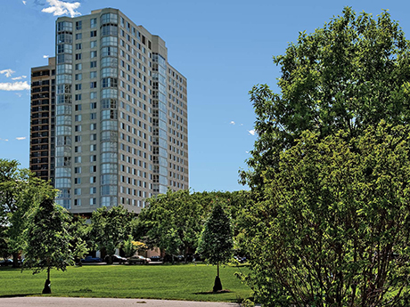 Hyde-Park-Tower-Chicago