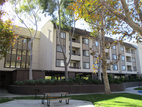 Billy-G-Mills-Manor-Los-Angeles